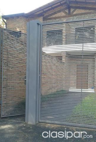 VENDO HERMOSO DUPLEX A ESTRENAR EN LAMBARE A 2 CUADRAS DE BRUNO GUGGIARI — foto 2
