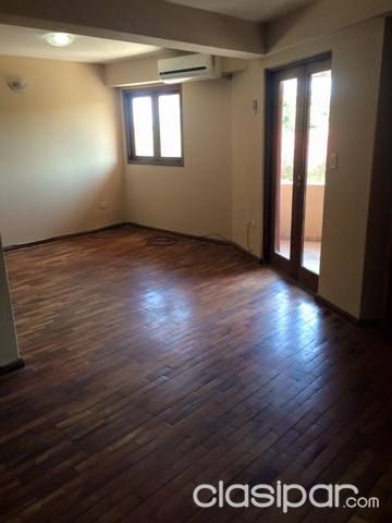 HERMOSO Y AMPLIO DEPARTAMENTO EN LAMBARE A DOS CUADRAS DEL SUPER PUEBLO 2.100.000 GS INCLUIDO EXPENSAS!!!! — foto 3