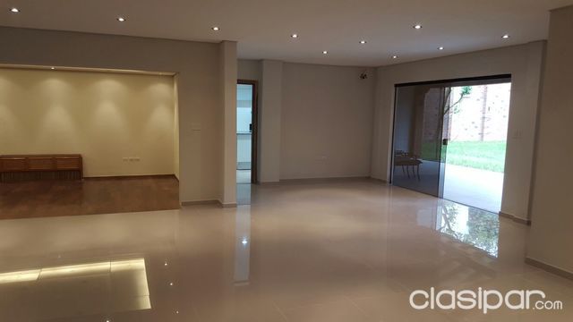 VENDO IMPORTANTE RESIDENCIA EN MANORA — foto 2