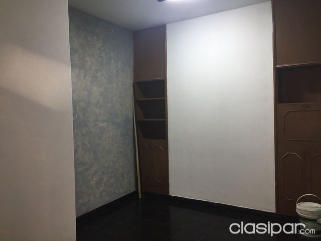 VENDO CASA EN IMPORTANTE BARRIO DE ENCARNACION. — foto 3