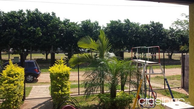 Vendo Hermosa y Amplia Casa en zona shopping Mariano — foto 3