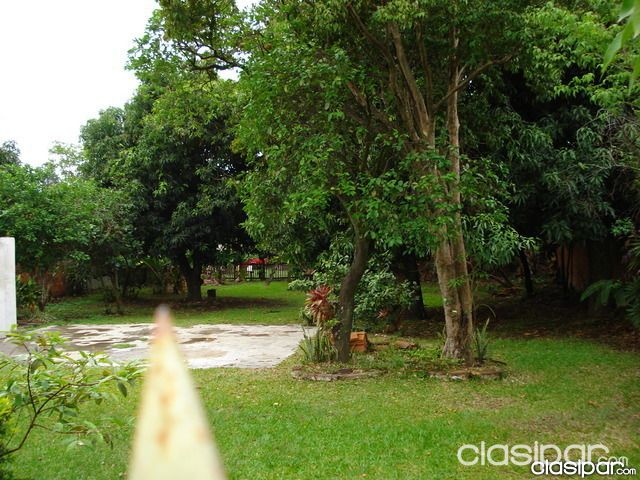 VENDO CASA EN CORONEL OVIEDO!!! - CENTRO DE LA CIUDAD — foto 3