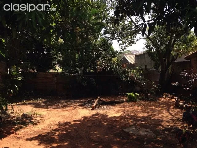 VENDO HERMOSA PROPIEDAD EN LUQUE - BARRIO MOLINO — foto 2