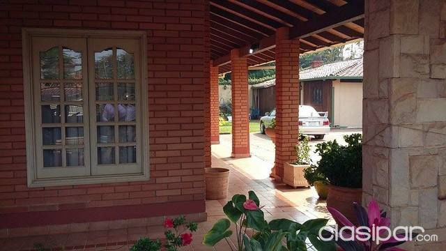 HERMOSA CASA EN VENTA - LUQUE ZONA RESIDENCIAL LOS JARDINES — foto 2
