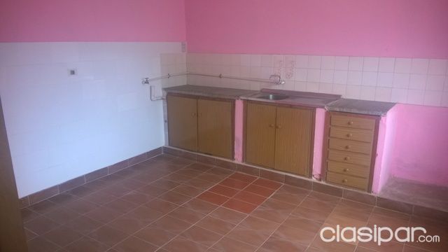 Alquilo casa dependiente - Barrio Santa María - Con Garage!!!! — foto 3