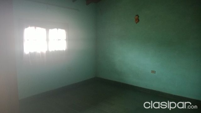 Alquilo cuarto - Barrio Santa María - Con salida a las principales avenidas! — foto 3