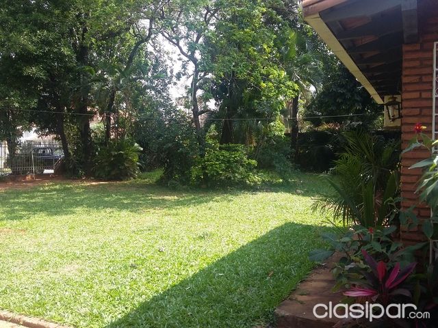 Vendo Residencia en Barrio Mariscal Estigarribia. — foto 2