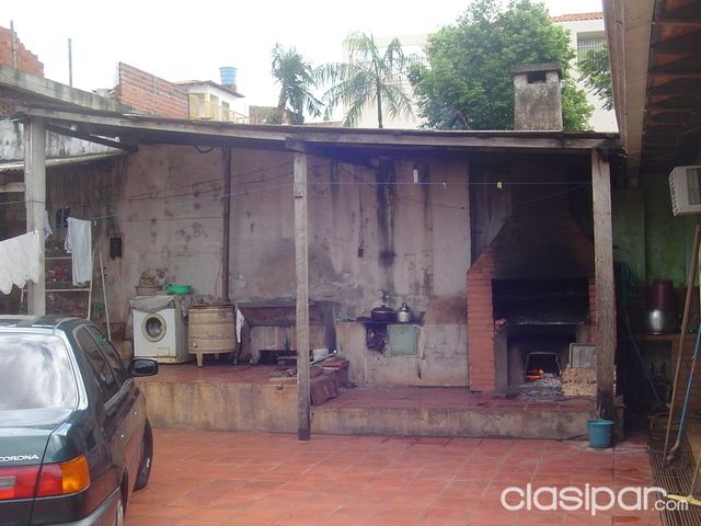 Casa en Barrio San Miguel de Ciudad del Este cerca del Mercado de Abasto — foto 2