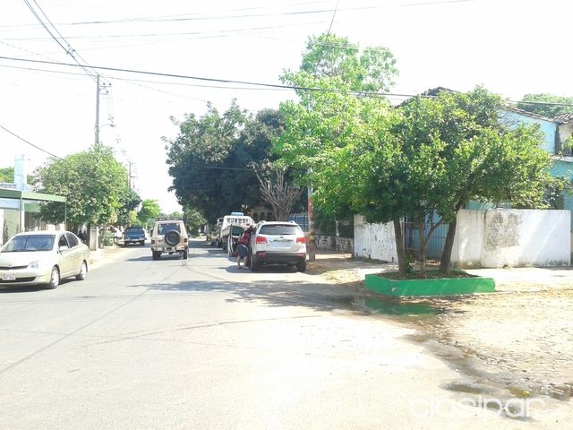 VENDO CASA EN FERNANDO DE LA MORA ZONA NORTE — foto 3