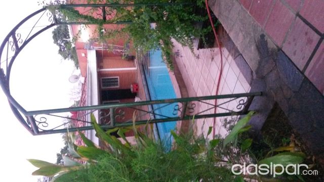 ALQUILO RESIDENCIA EN FERNANDO DE LA MORA ZONA NORTE A 1 CUADRA DE MARISCAL LOPEZ — foto 2