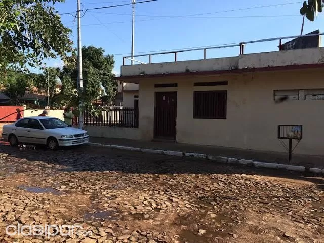 Casa en FDO de la Mora - ZoNA COMERCIAL — foto 2