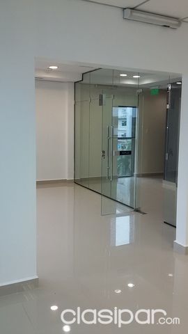 ALQUILO LUJOSA OFICINA CORPORATIVA EN EL EDIFICIO ROYAL TOWER A MEDIA CUADRA DE AVIADORES DEL CHACO 305m2 — foto 2