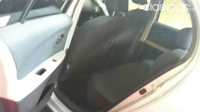 Toyota Vitz 2006 — foto 4
