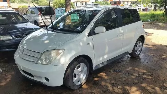 Toyota Ist 2003 - foto 5