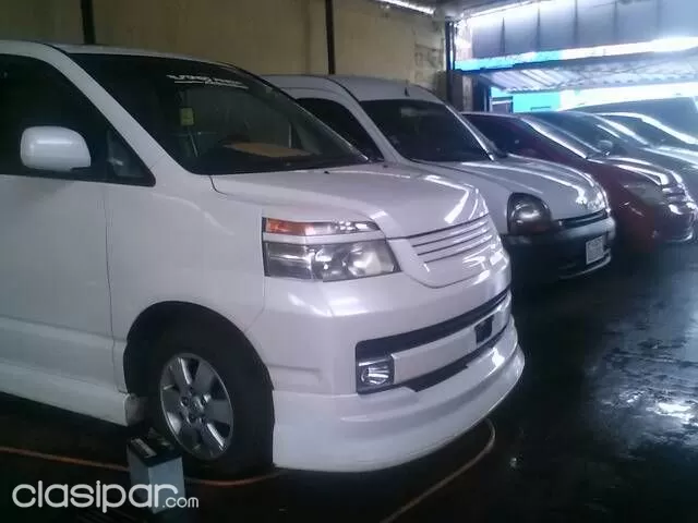 Toyota Noah 2003 — foto 4