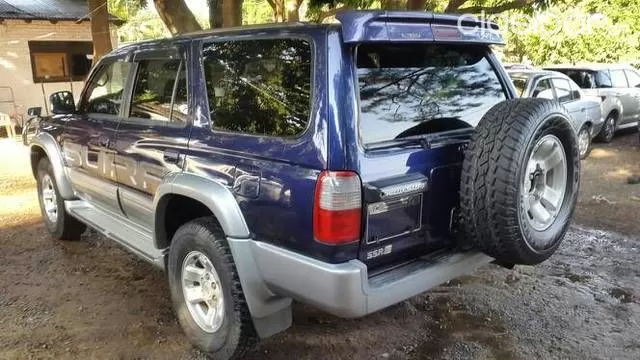 Hermosa Camioneta Toyota Hilux Surf Tipo Runner Año 2000 Motor Kzn1 Turbo  Diesel Caja Automatica 4x4 Recien Importado  En Paraguay Con  Garantia Sin Detalles. #51033  en Paraguay