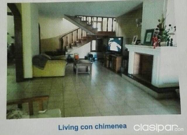 Vendo Importante Propiedad En Barrio Jara, Zona Universidad Americana. — foto 2