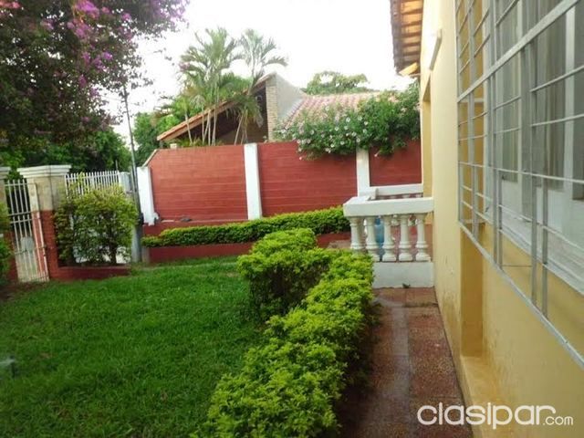 MUY LINDA CASA EN LAMBARE — foto 2