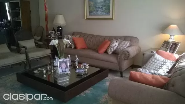FINA RESIDENCIA DE CUATRO DORMITORIOS EN SUITE EN BARRIO MBURUCUYA — foto 2