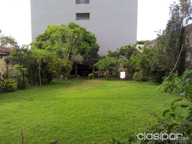 Vendo Terreno con Quincho - Barrio Boquerón — foto 3