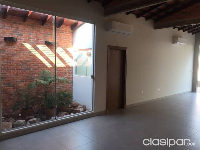 Alquilo Hermosa casa toda en Planta Baja en Carmelitas — foto 2