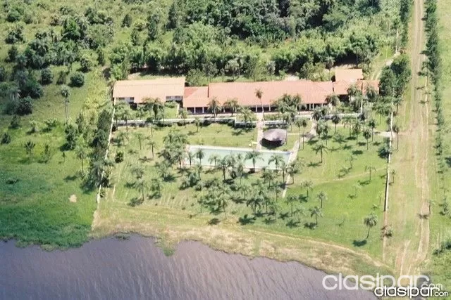 Residencia de 750 m2 sobre Lago Ypacarai con 1 Hectarea Terreno p. Hotel, Club, Hospital — foto 2