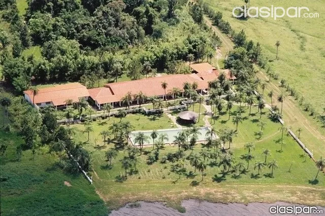 Residencia de 750 m2 sobre Lago Ypacarai con 1 Hectarea Terreno p. Hotel, Club, Hospital — foto 3