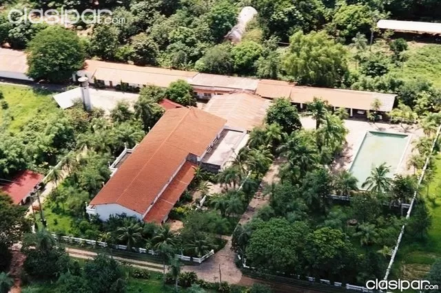 Casa (Residencia) de 1.500 mts2 con 50 mts Playa sobre Lago Ypacarai con 8 has de Terreno — foto 2