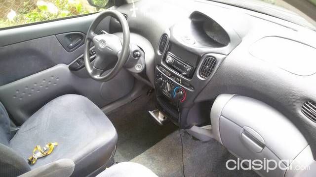 toyota funcargo año 200 — foto 2