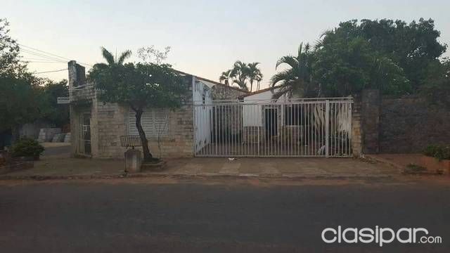 Venta De Casa En Esquina En Lambare Sobre Hernan Cortes — foto 2