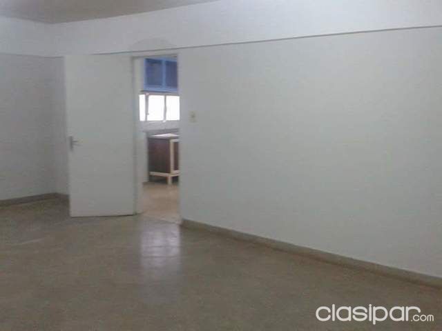 REMATO IMPONENTE RESIDENCIA A METROS DEL LAGO EN CDE — foto 2