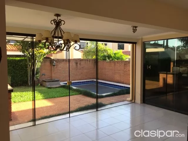 Hermosa casa en condominio cerrado en las inmediaciones de la CONMEBOL — foto 2