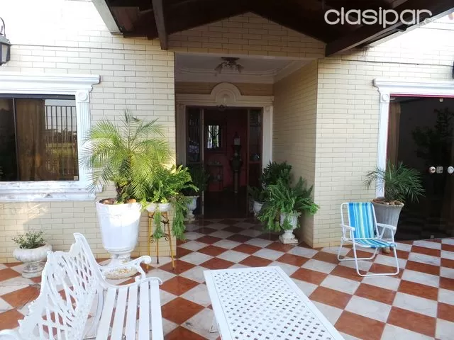 VENDO CASA CERCA DEL MONASTERIO DE LA VISITACIÓN! REF. MAR — foto 2
