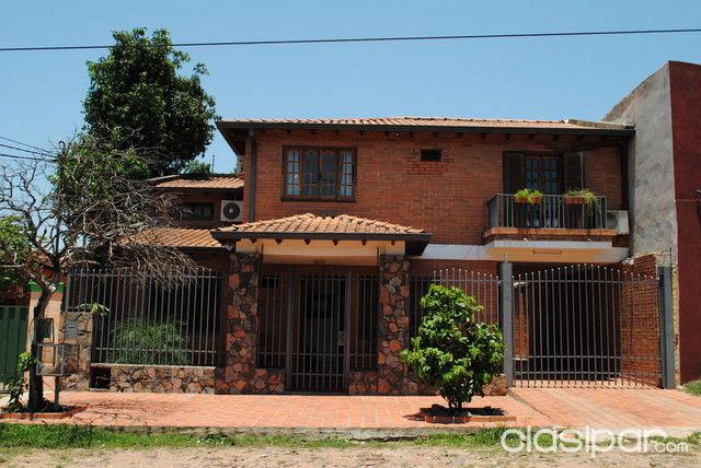 *** REMATO CASA EN EL MEJOR BARRIO DE LAMBARE*** — foto 2