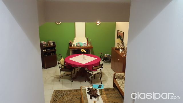 Casa de 5 habitaciones con piscina en terreno de 576 m2 en Mburucuyá a 1 cuadra del limite con Trinidad(Asunción) — foto 2