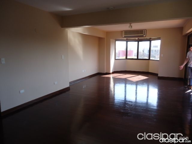 HERMOSO Y ELEGANTE DEPARTAMENTO ZONA EMBAJADA DE BRASIL — foto 2
