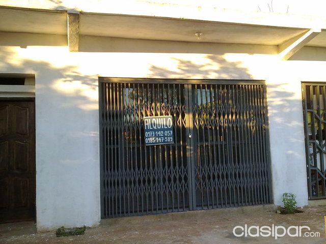 Alquilo en km 7 Ciudad Nueva Salón Comercial..para negoció o vivienda. — foto 2