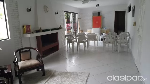Vendo casa Zona mercado 4 ideal para salón comercial, vivienda y depósito — foto 2
