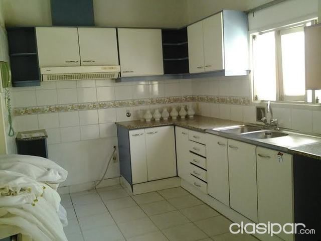 AMPLIA CASA EN BARRIO MBURUKUYA — foto 3