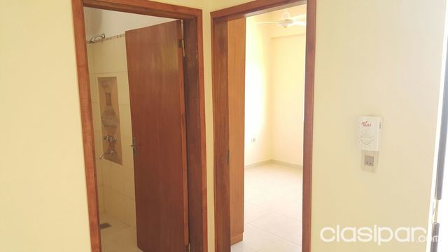 Hermoso DEPARTAMENTO en edificio con HERMOSA VISTA - Zona Lambare — foto 3