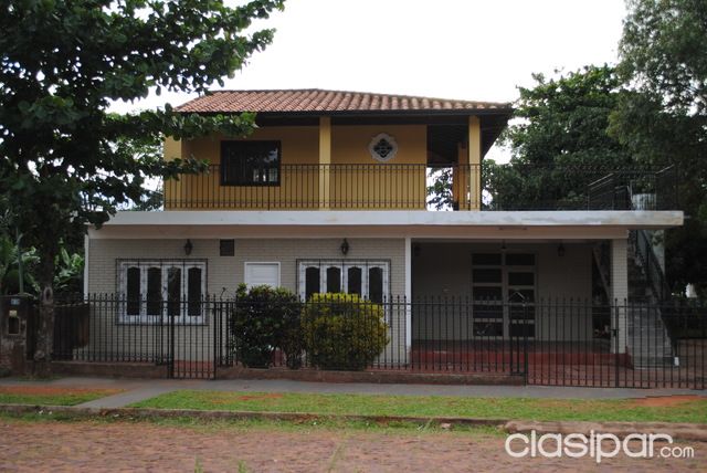 ATENCIÓN ÑEMBY IMPERDIBLE!!! VENDO AMPLIA CASA EN ESQUINA A PASOS DE CALLE PRINCIPAL!!! — foto 2