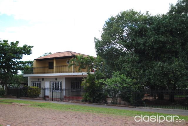 ATENCIÓN ÑEMBY IMPERDIBLE!!! VENDO AMPLIA CASA EN ESQUINA A PASOS DE CALLE PRINCIPAL!!! — foto 3