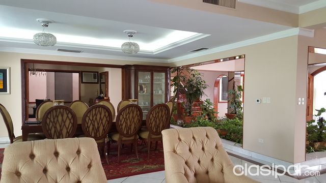 IMPONENTE RESIDENCIA DE 4 SUITES EN TRINIDAD - ZONA SHOPPING DEL SOL — foto 3