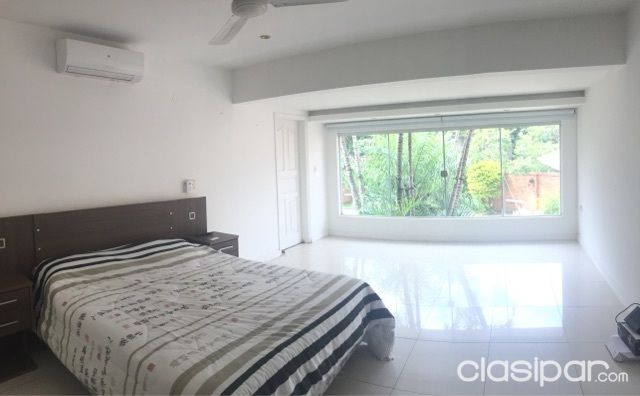HERMOSA RESIDENCIA A PASOS DEL SHOPPING MARISCAL LÓPEZ!! — foto 3