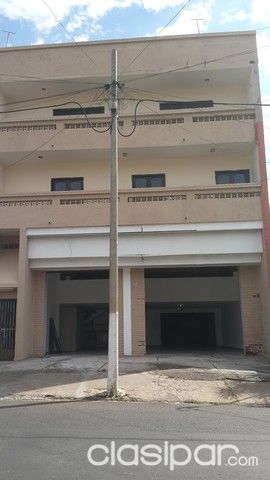 VENDO EDIFICIO CON AMPLIOS DPTOS Y SHOWROOM — foto 2
