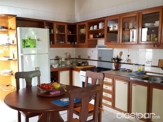 VENDO HERMOSA CASA EN UNA PLANTA BO. MBURUCUYA — foto 3