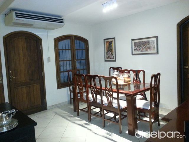 Vendo En Carmelitas Casa En Esquina De 4 Dormitorios — foto 2