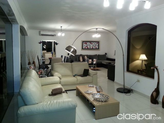 Vendo En Carmelitas Casa En Esquina De 4 Dormitorios — foto 3