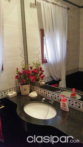 VENDO CASA BARRIO MBURUCUYÁ — foto 2