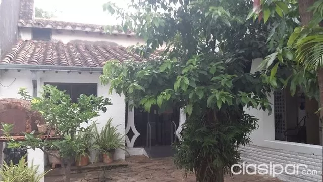 vendo coqueto chalet con inmejorable ubicacion Rojas Silva casi Ygatimi — foto 3
